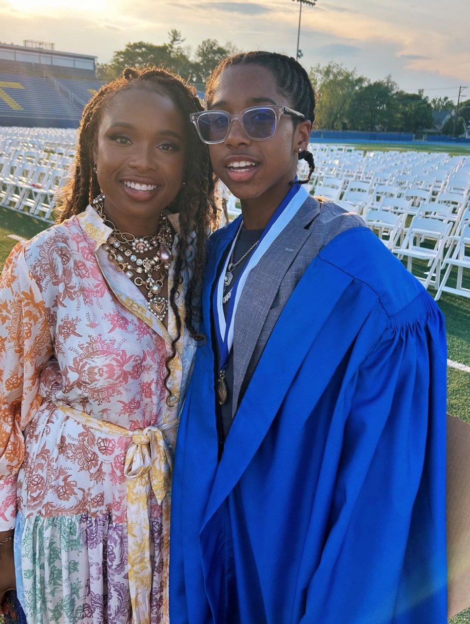 Photo of Jennifer Hudson with her son David on the occasion of his middle school graduation in June 2023