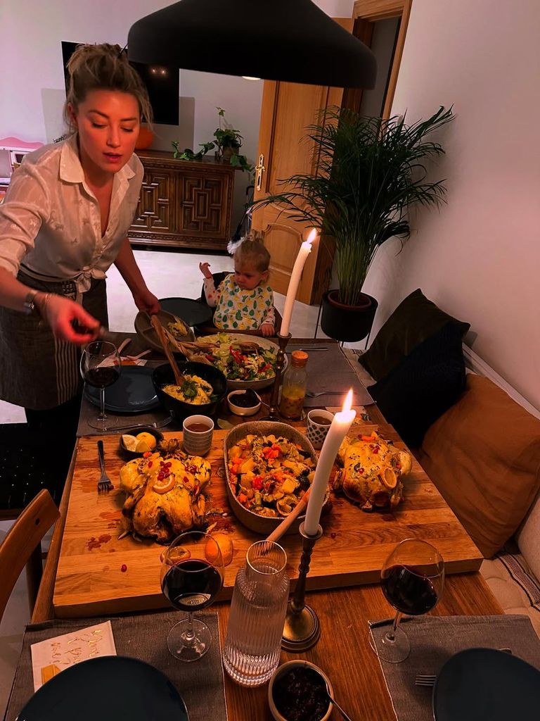 amber heard thanksgiving table baby