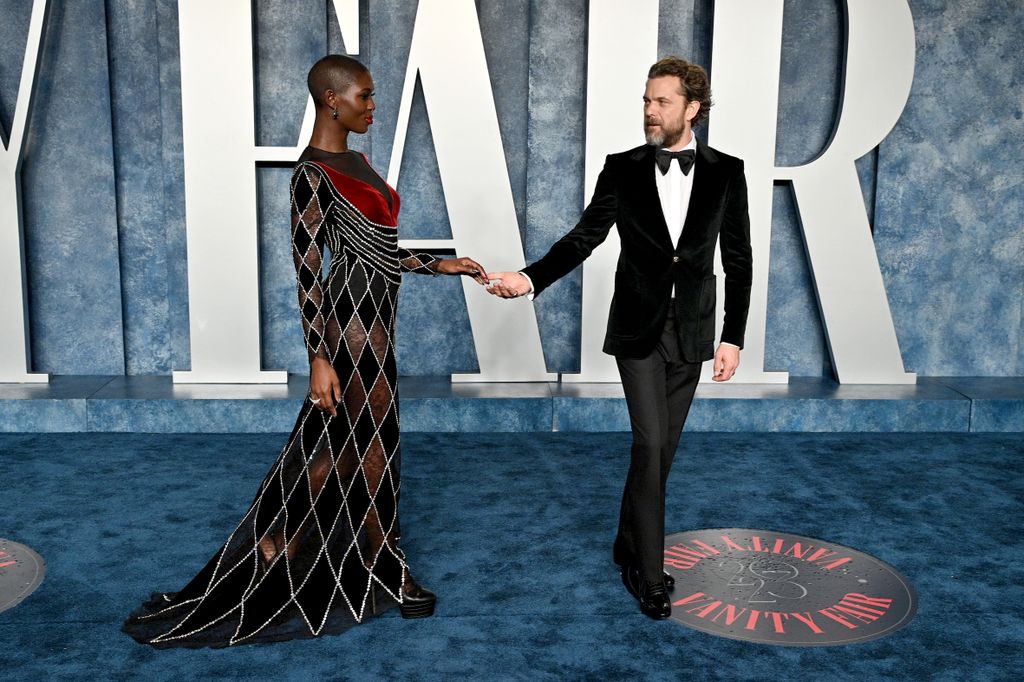 Jodie Turner-Smith, Joshua Jackson attend the 2023 Vanity Fair Oscar Party Hosted By Radhika Jones at Wallis Annenberg Center for the Performing Arts on March 12, 2023 in Beverly Hills, California