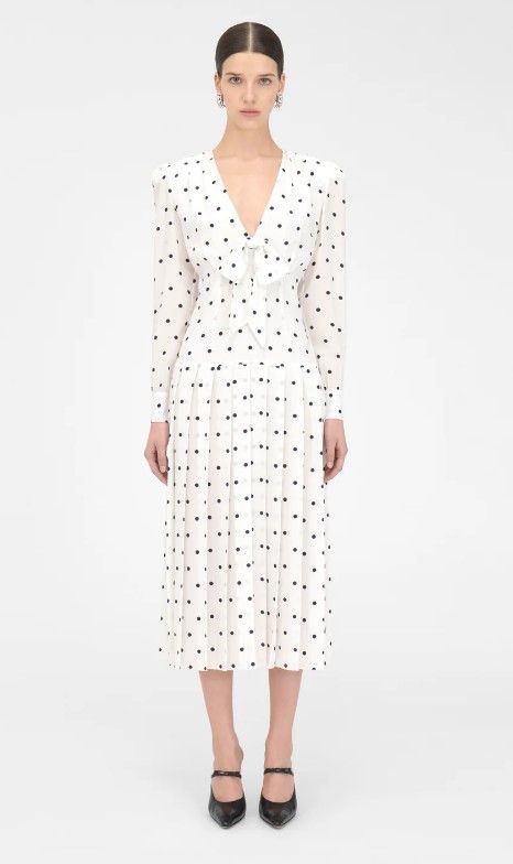 'Gaun Polka Dot dengan Rok Lipit', £ 1.800, Alessandra Rich