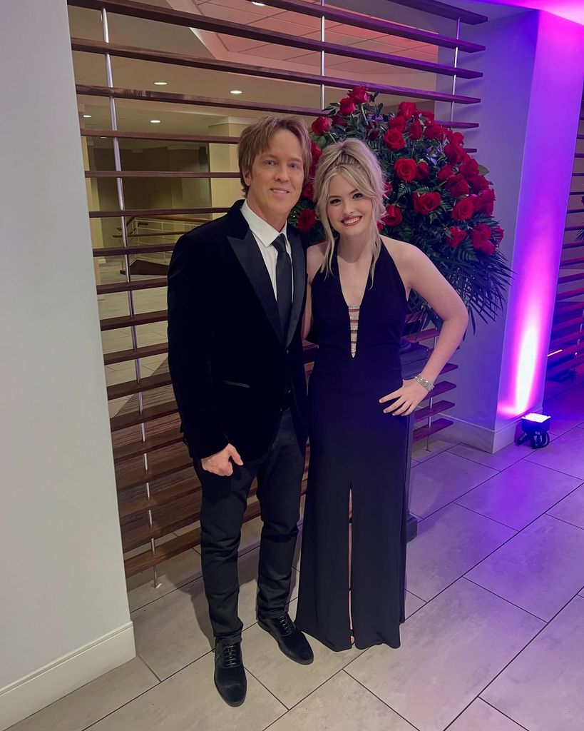 Larry Birkhead y Dannelynn Birkahead a 2025 Barnsterbe Brown Gala 