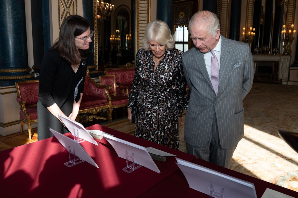 The couple viewed part of the Royal Collection relating to the royal family's long standing connection to the nation at a reception for the Kenyan diaspora 