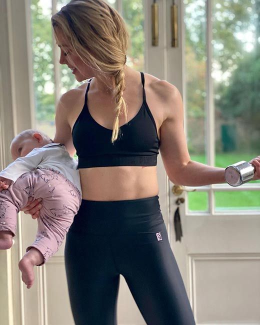 amber heard baby oonagh workout sports bra