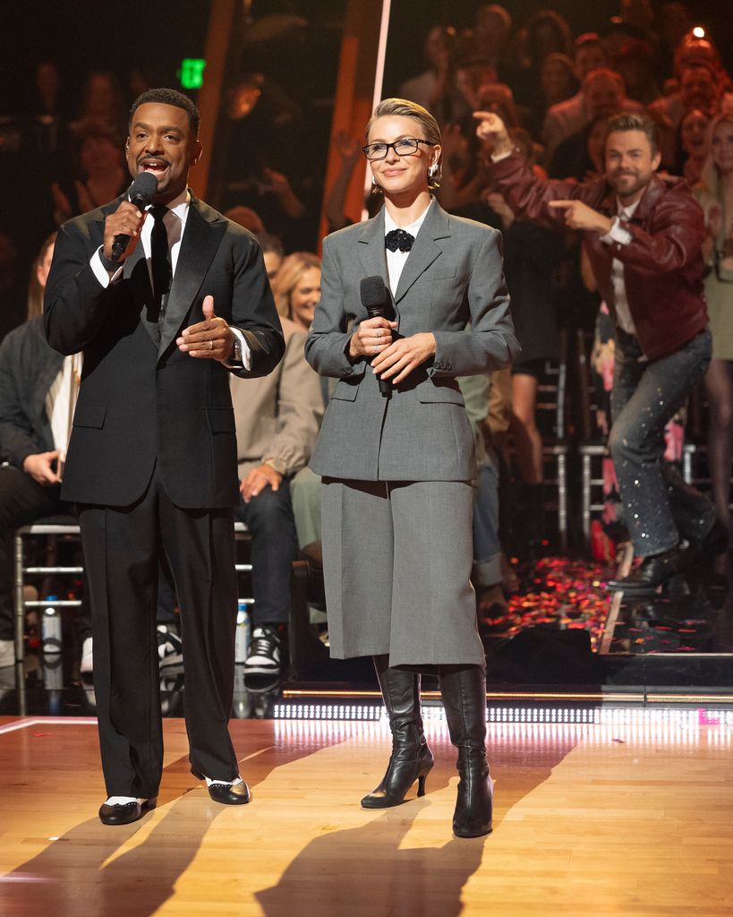 ALFONSO RIBEIRO, JULIANNE HOUGH, DEREK HOUGH - MENARI DENGAN BINTANG - "Malam Hall of Fame Rock & Roll" - SELASA, NOV. 4 2025