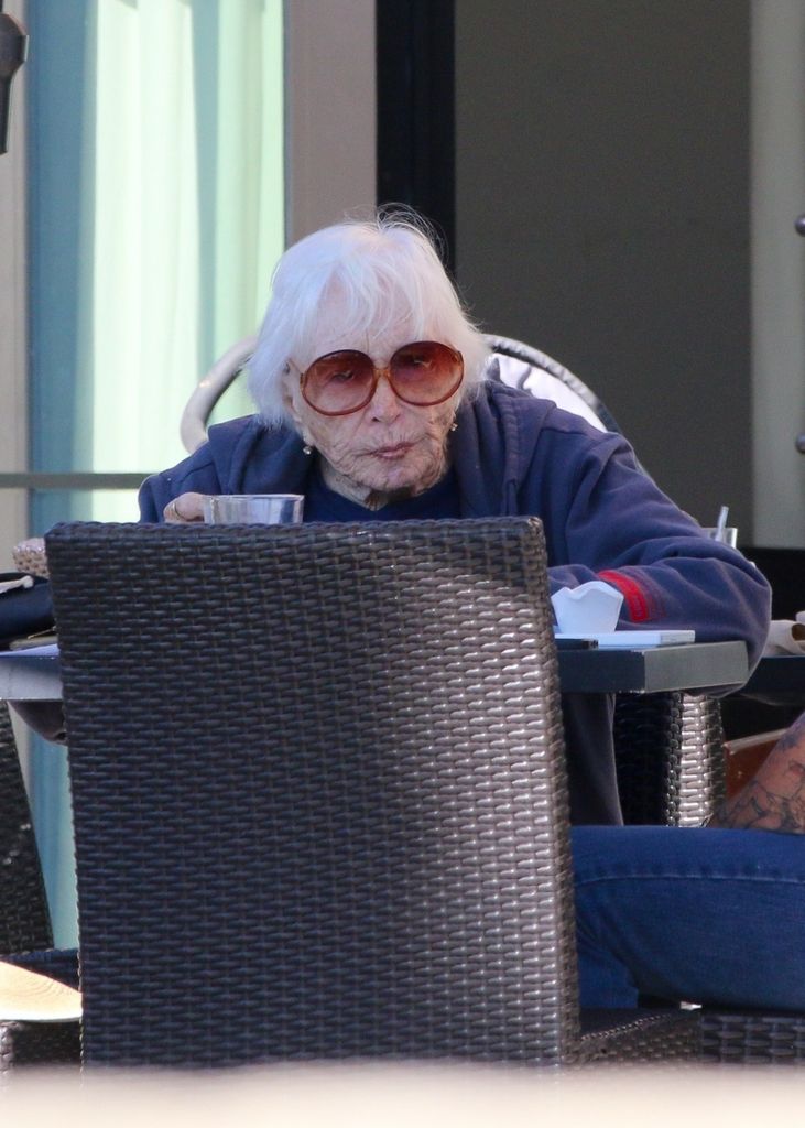 shirley maclaine malibu cafe