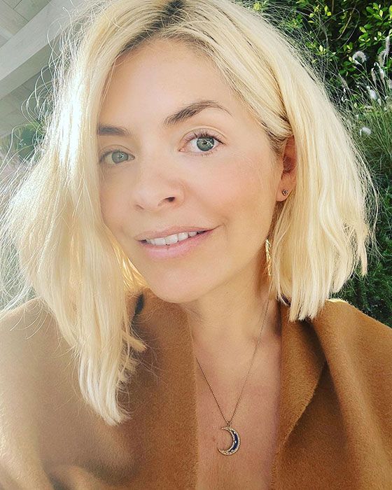 holly willoughby makeup free selfie