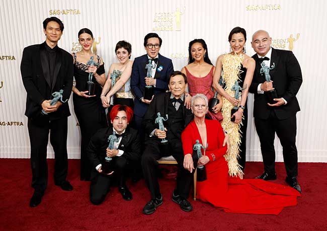 The cast of Everything Everywhere All At Once with their SAG Awards