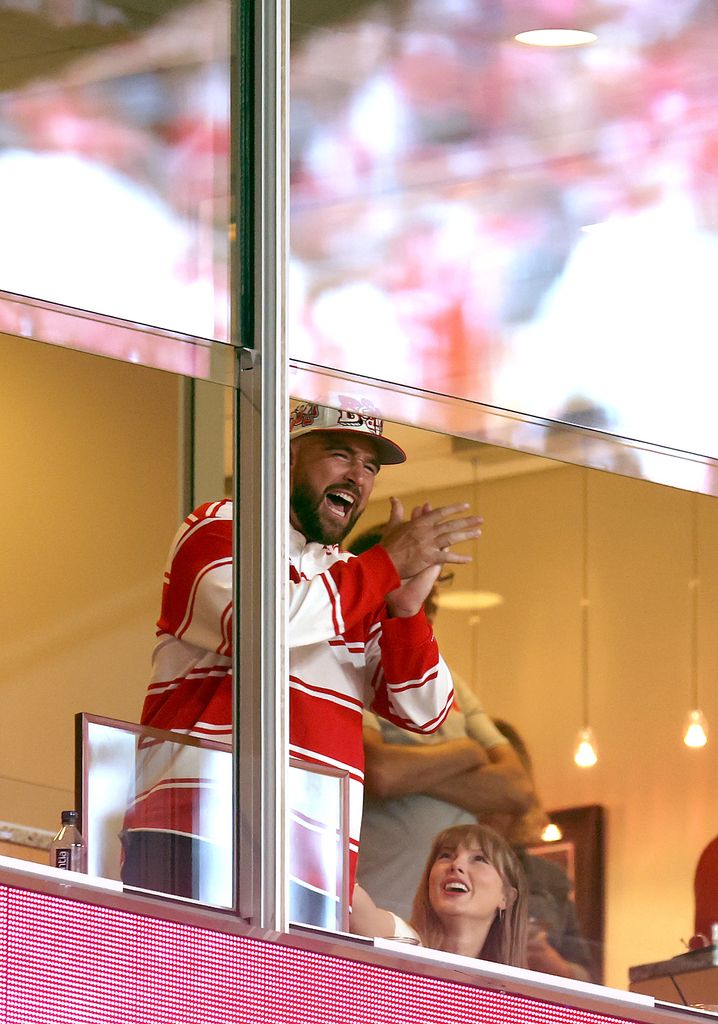 travis kelce taylor swift arrowhead stadium