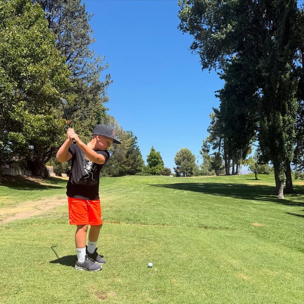 Jameson Hart photographed in the middle of a game of golf by dad Carey Hart, shared on Instagram