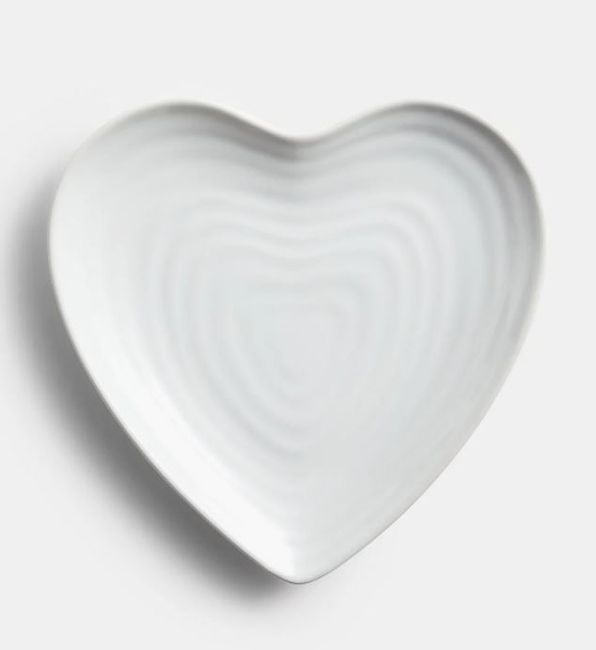 KATE MIDDLETON heart shaped plate 
