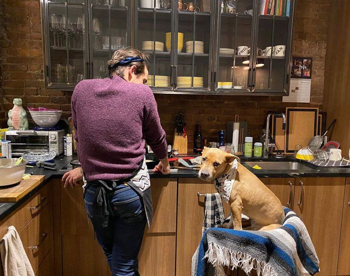 rachel brosnahan kitchen husband