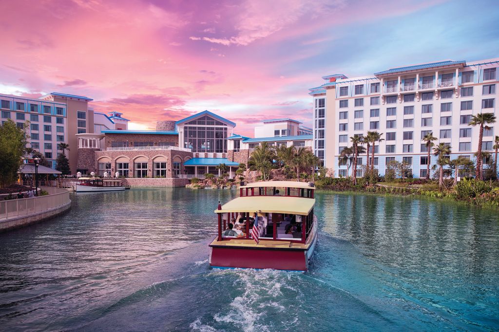 Loews Sapphire Falls Resort at Universal Orlando