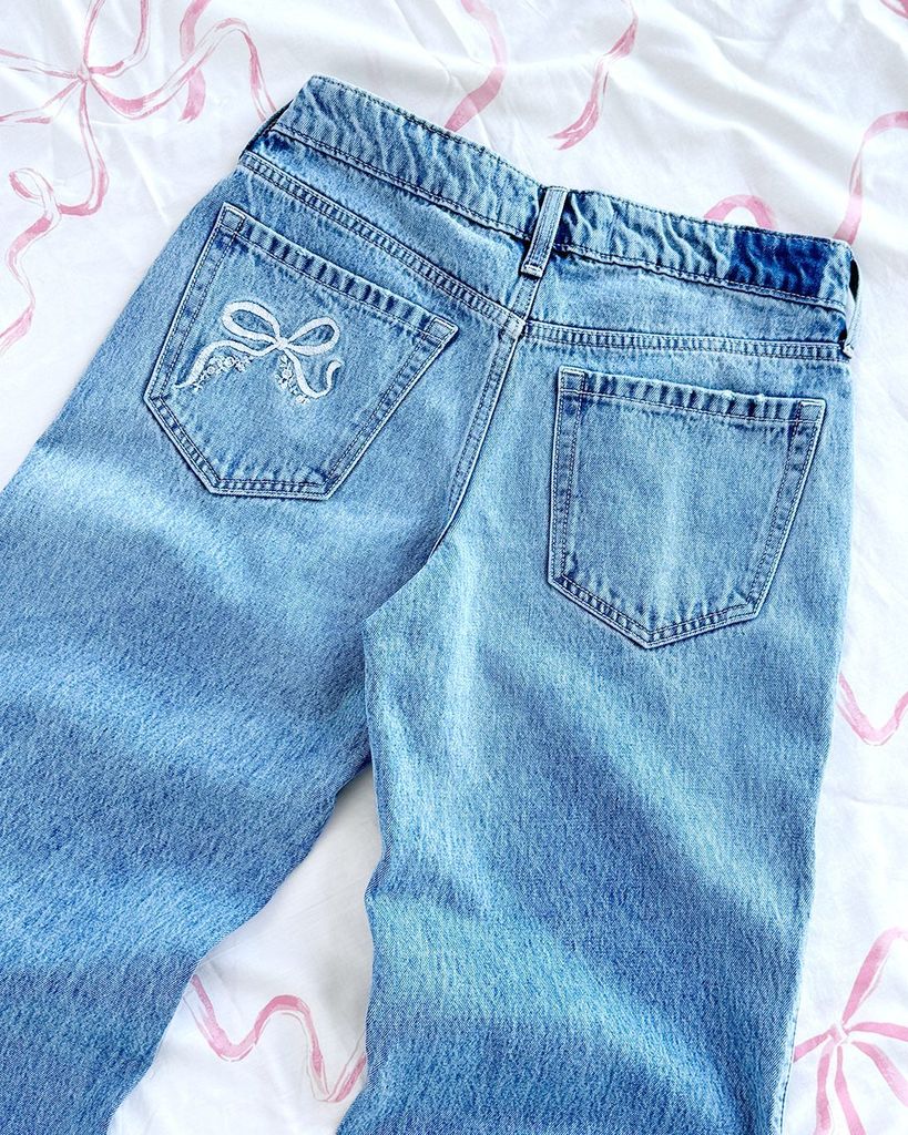 Hollister embroidered jeans deals