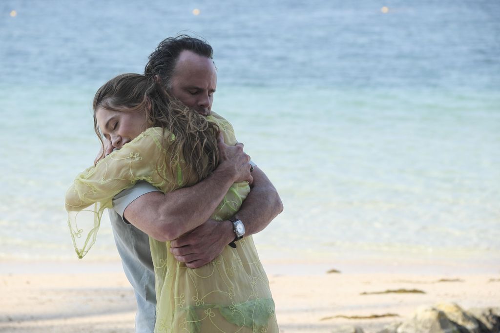 Walton became close friends with his co-star Aimee Lou Wood while filmig