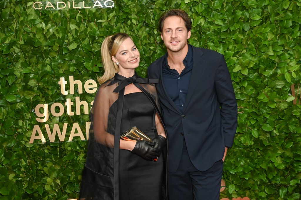 Margot Robbie et Tom Ackerley lors de la 33e édition des Gotham Awards qui s'est tenue au Cipriani Wall Street le 27 novembre 2023 à New York. (Photo de Bryan Bedder/Variété via Getty Images)