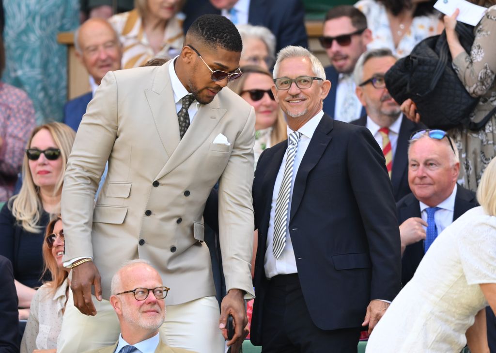 Anthony Joshua et Gary Lineker assistent au premier jour de Wimbledon