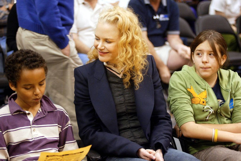 Nicole Kidman in 2004 with her children Bella and Connor Cruise 