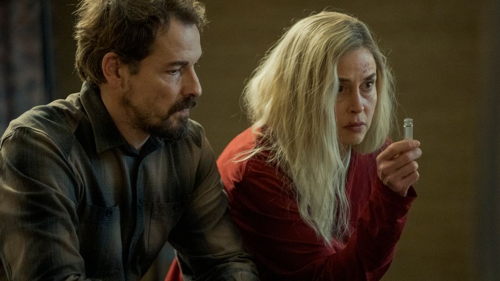 What is Unfamiliar about?