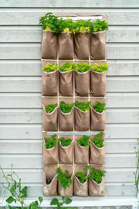 Vertical garden pockets