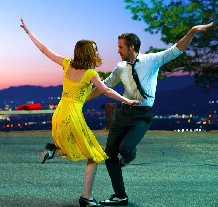 emma stone dancing in yellow dress in la la land film