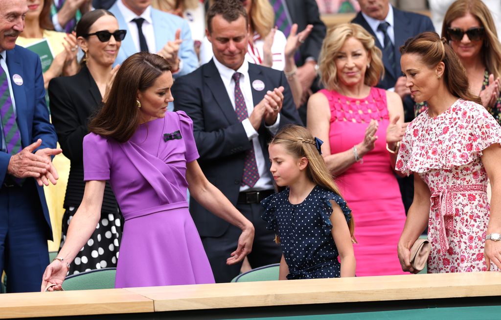 Pippa usou um lindo vestido da Beulah