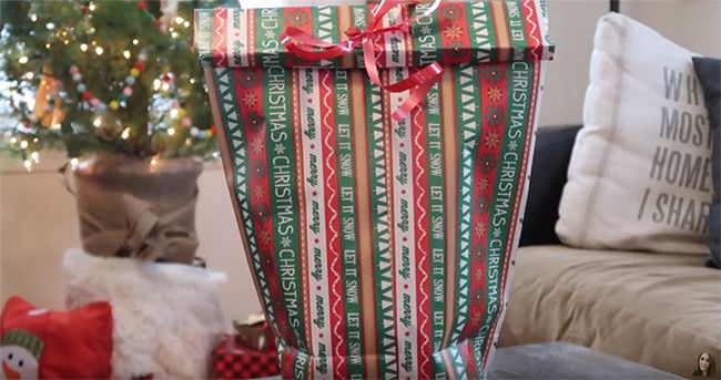 gift wrapping hack gift bag