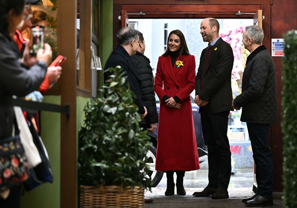 William and Kate arrive at Pontypridd Market