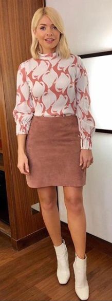 Love Holly Willoughby's retro print top on This Morning? Meghan Markle ...
