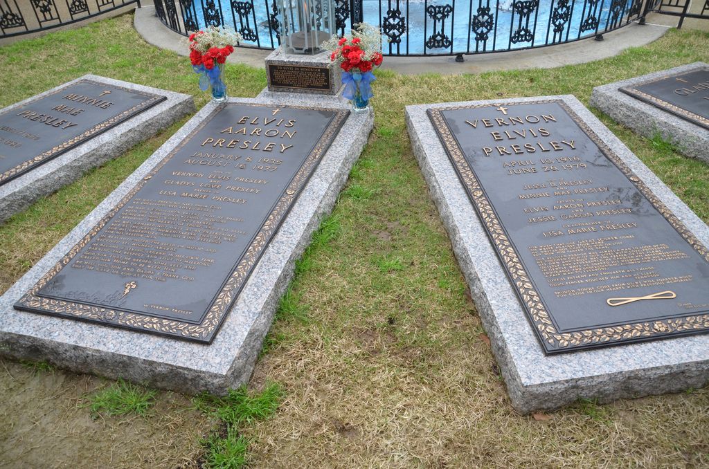 The graves of Elvis Presley and his parents at his former estate 'Graceland' in Memphis