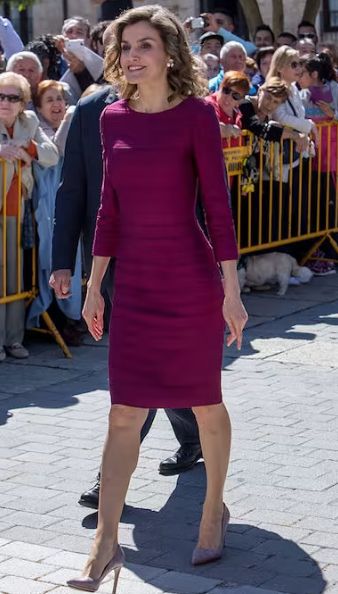 queen letizia purple dress