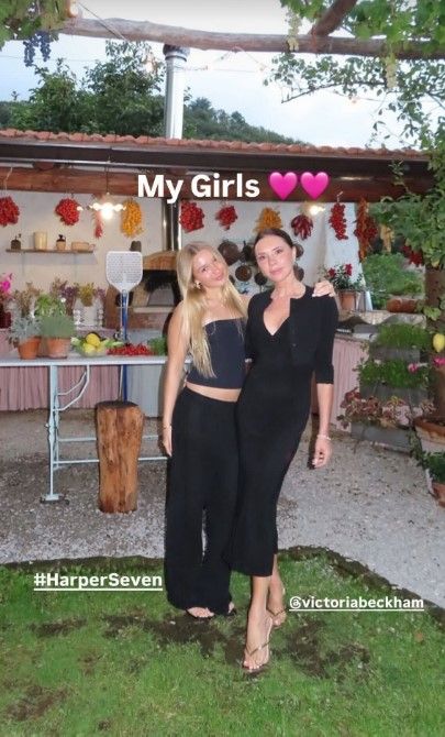 Victoria and Harper looked so chic in their 90s outfits