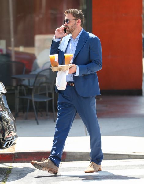 ben affleck with dunkin coffee