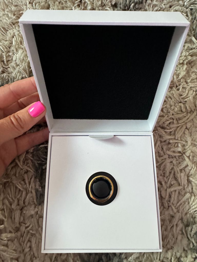 Oura ring unboxing from HELLO!'s Leanne Bayley