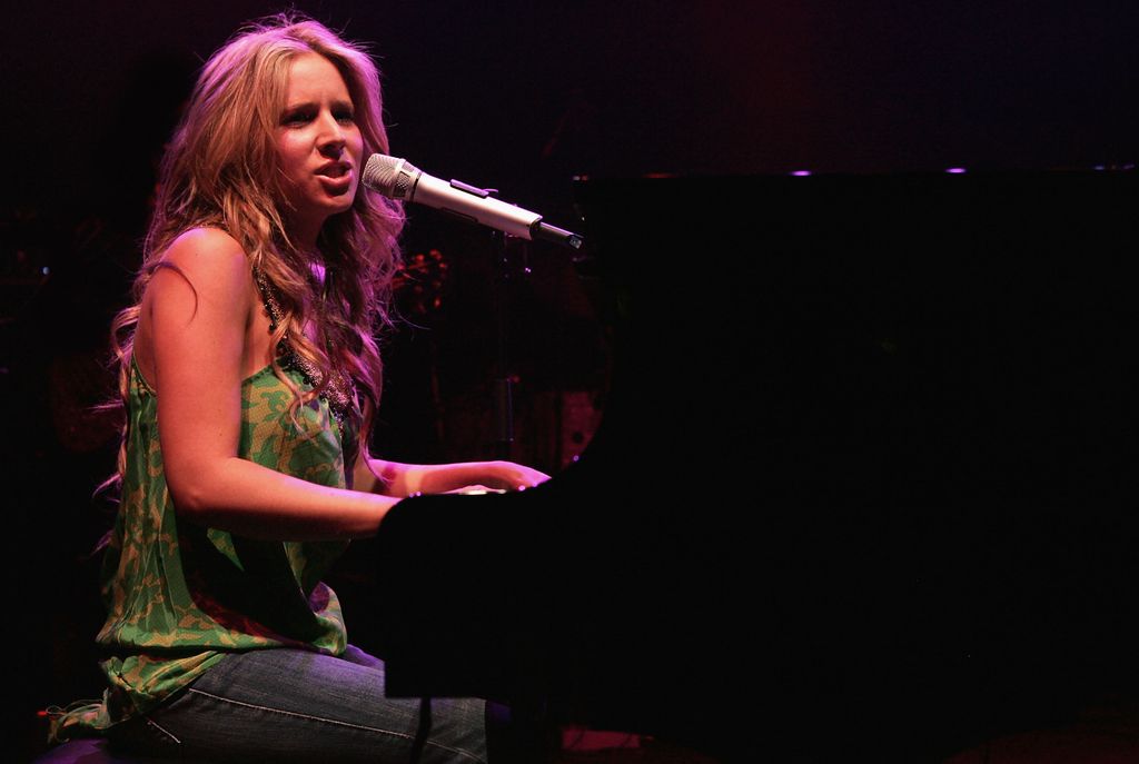  Lucie Silvas performs during the first stop of her first UK solo tour at Shepherd's Bush Empire on April 27, 2005