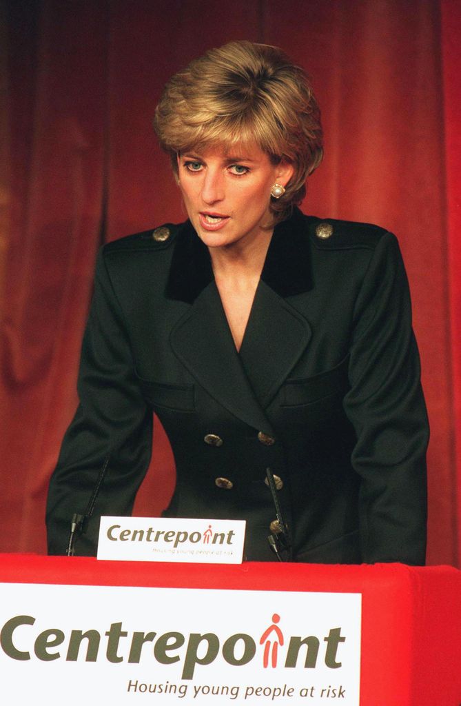 Princess Diana at plinth making a speech in 1995