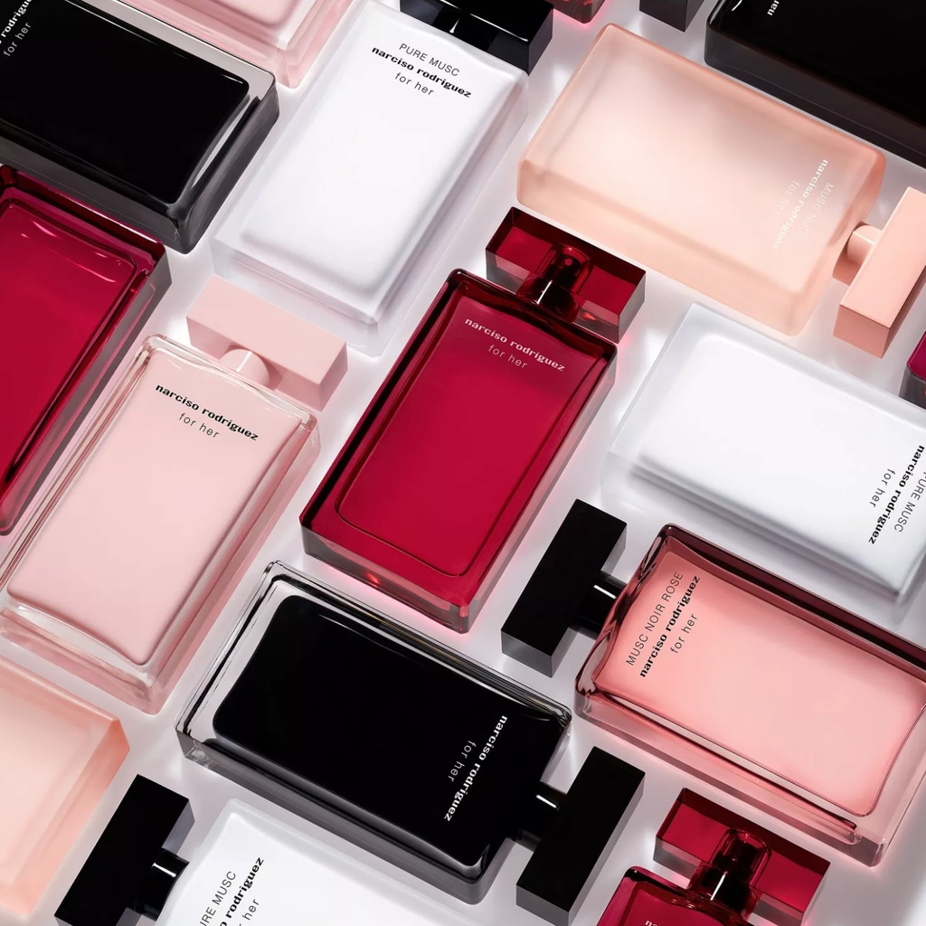  Narciso Rodriguez for her perfume bottles product shot