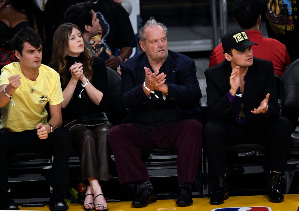 Jack Nicholson attends the basketball game between Los Angeles Lakers and Memphis Grizzlies