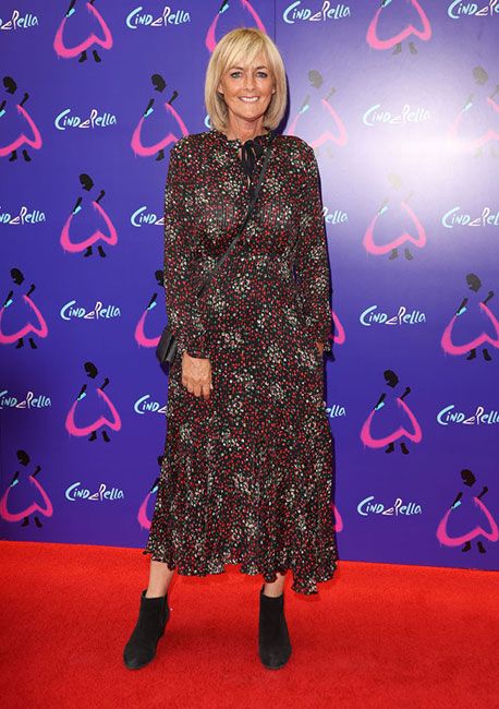 Loose Women's Jane Moore steps into autumn wearing chic dress and boots ...