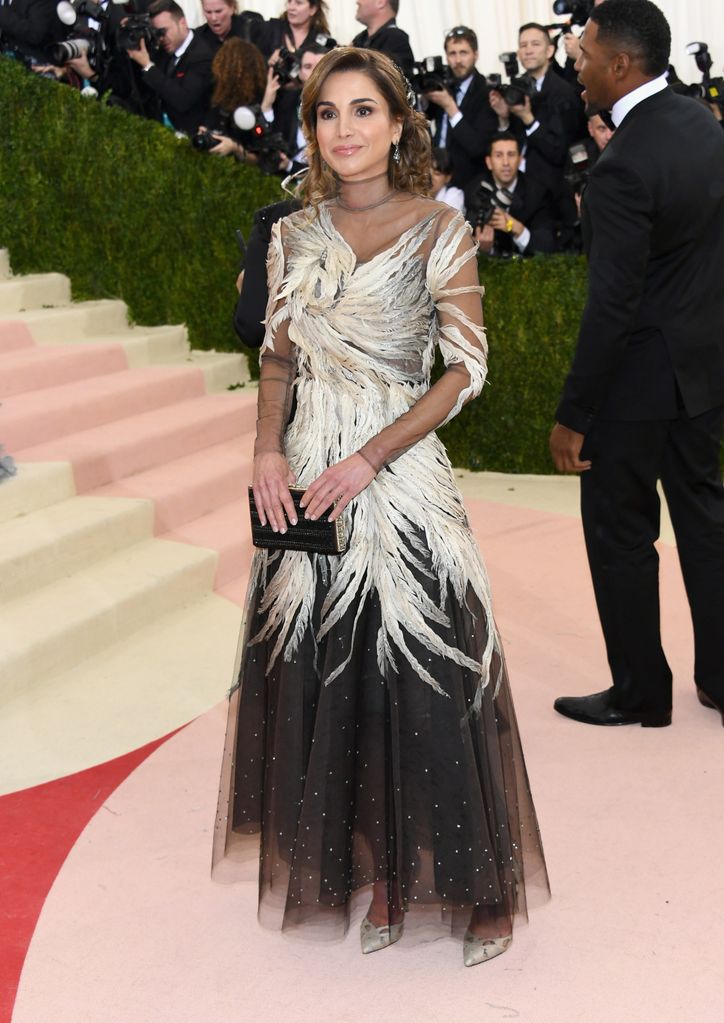 Queen Rania of Jordan attends the "Manus x Machina: Fashion In An Age Of Technology" Costume Institute Gala at Metropolitan Museum of Art on May 2, 2016 in New York City. 