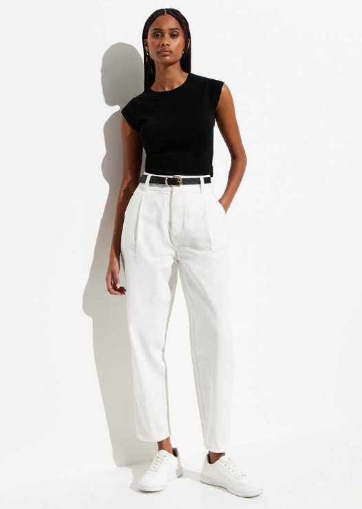 new look white tapered trousers 