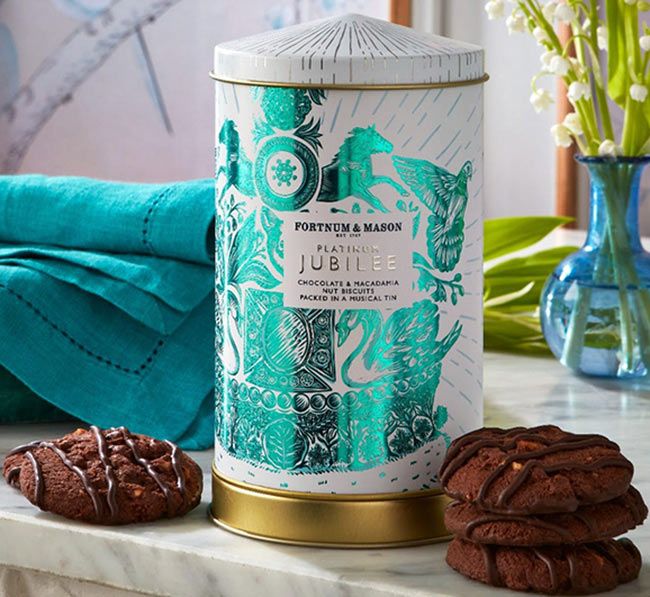 Best Jubilee shortbread & biscuits for Queen's Platinum Jubilee 2022 From Walkers to