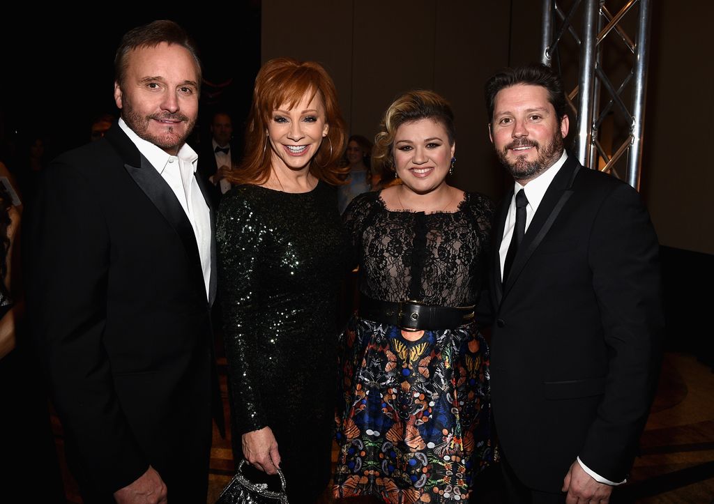 TV Producer Narvel Blackstock, singers Reba McEntire and Kelly Clarkson and Brandon Blackstock in 2015