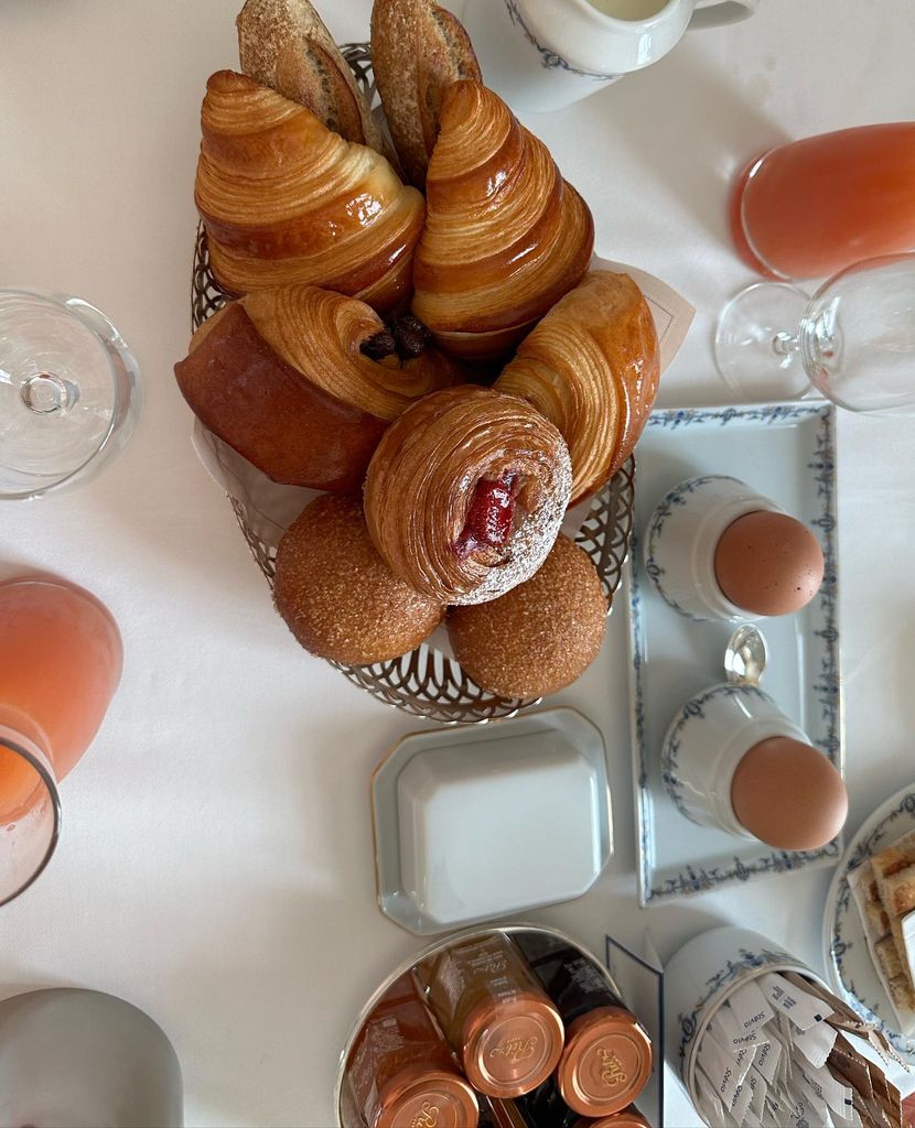 croissants, fruit juice and french pastries 