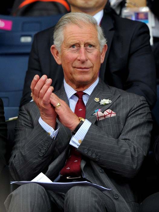 Why does King Charles III have swollen fingers? | HELLO!