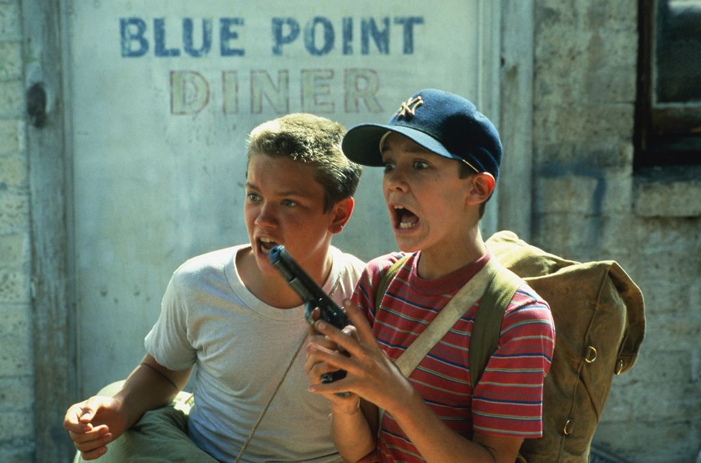 River Phoenix and Wil Wheaton in Stand By Me