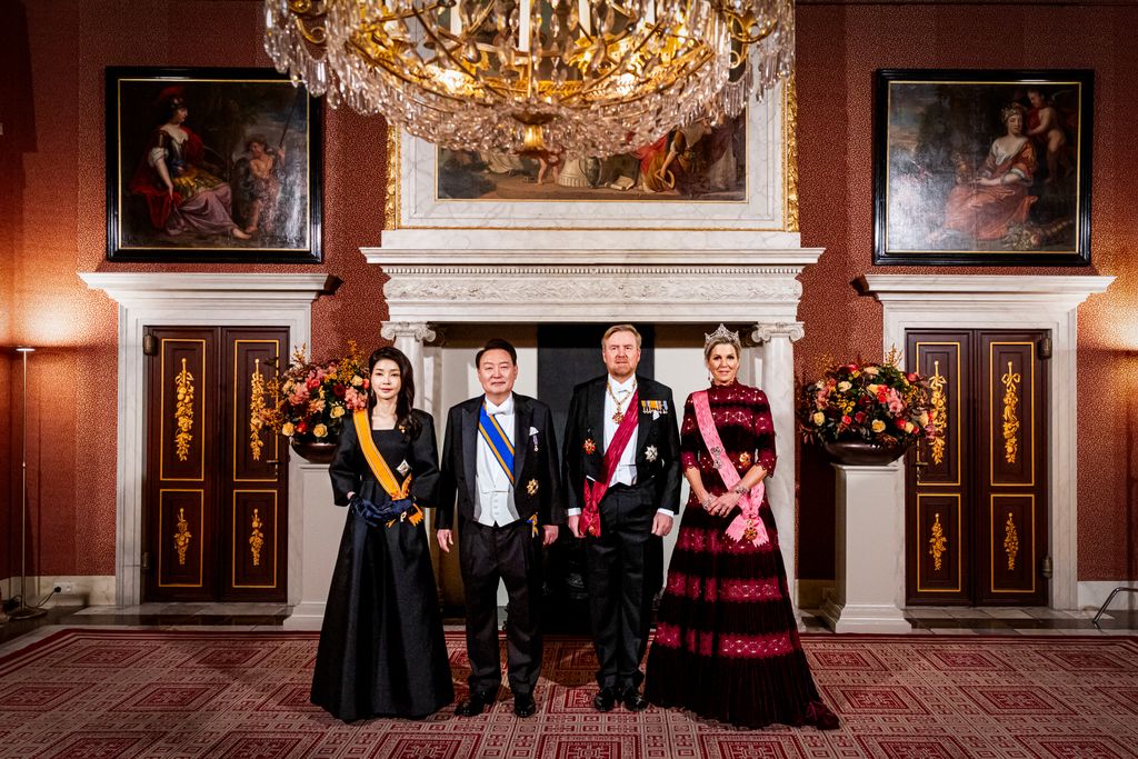 (L-R) Korean First Lady Kim Keon Hee, President of the Republic Korea Yoon Suk Yeol, King Willem-Alexander of The Netherlands and Queen Maxima of The Netherlands pose for an official picture at the start of the state banquet in the Royal Palace 
