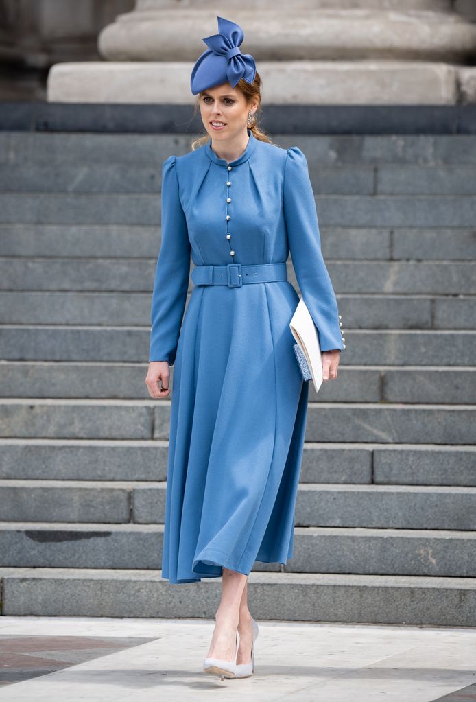  Princess Beatrice wearing a blue Beulah dress at the Service of Thanksgiving, 2022