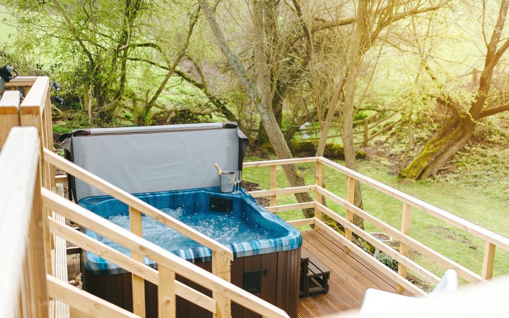 A very inviting hot tub