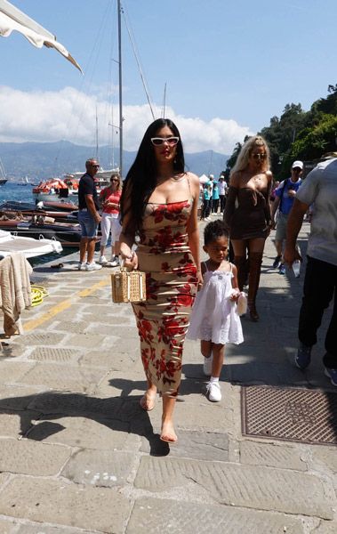kylie and stormi in italy