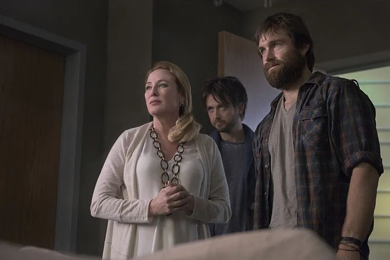 American Gothic charts the lives of the affluent Hawthorne family